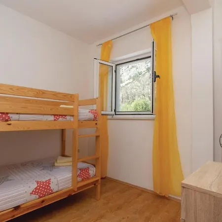 Two-bedroom In Apartment Trstenik (Dubrovnik-Neretva)